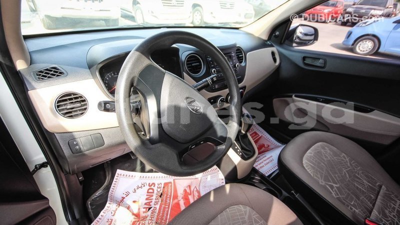 Big with watermark hyundai i10 estuaire import dubai 4780