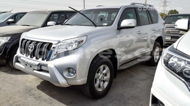 Big with watermark toyota prado estuaire import dubai 4787