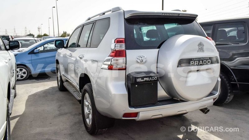 Big with watermark toyota prado estuaire import dubai 4787