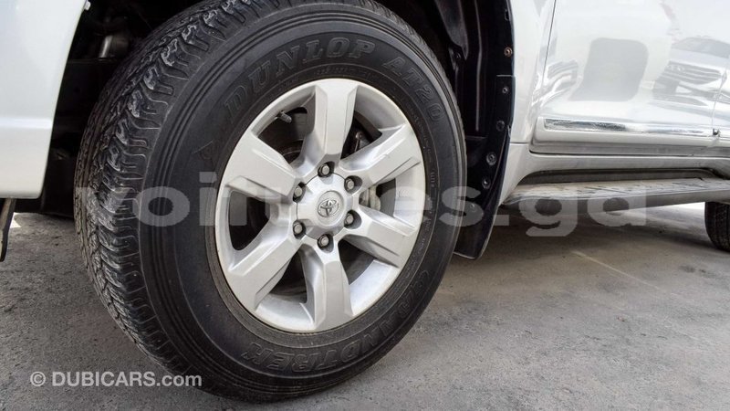 Big with watermark toyota prado estuaire import dubai 4787