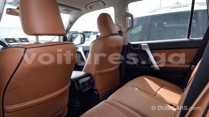 Big with watermark toyota prado estuaire import dubai 4788