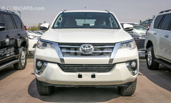 Acheter Import Voiture Toyota Fortuner Blanc à Import - Dubai, Estuaire Acheter Import Voiture Toyota Fortuner Blanc à Import - Dubai, Estuaire