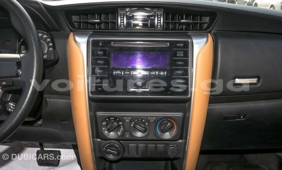 Acheter Import Voiture Toyota Fortuner Blanc à Import - Dubai, Estuaire Acheter Import Voiture Toyota Fortuner Blanc à Import - Dubai, Estuaire