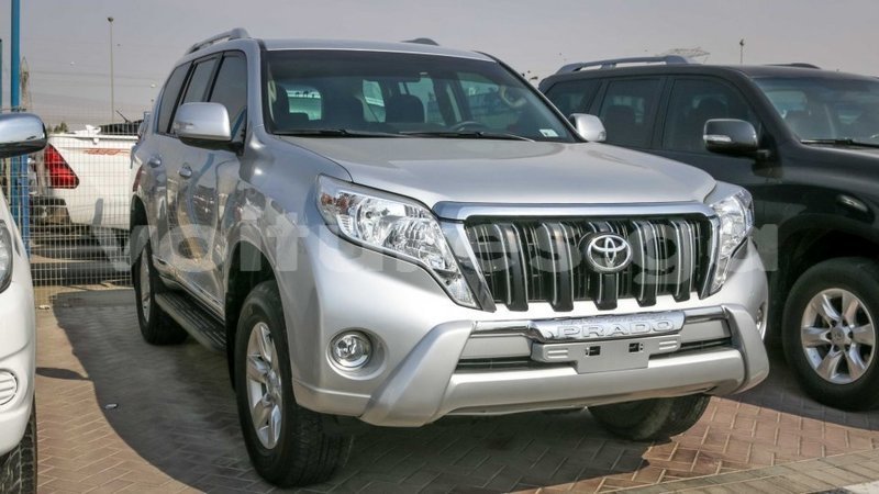 Big with watermark toyota prado estuaire import dubai 4790