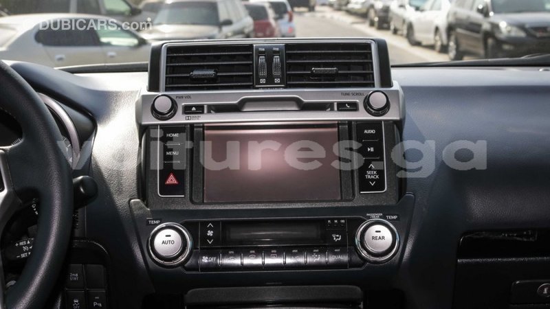 Big with watermark toyota prado estuaire import dubai 4790