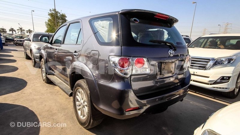 Big with watermark toyota fortuner estuaire import dubai 4797