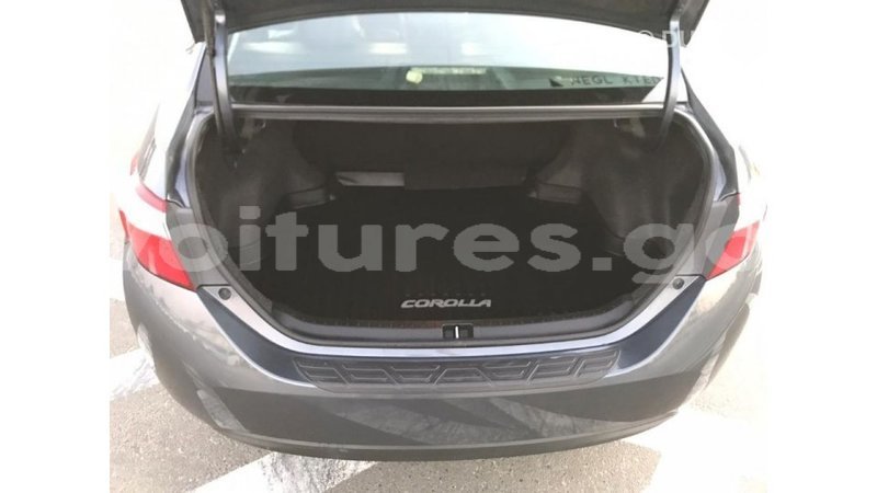 Big with watermark toyota corolla estuaire import dubai 4803