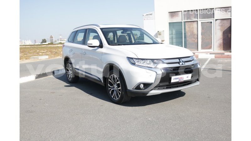 Big with watermark mitsubishi outlander estuaire import dubai 4809