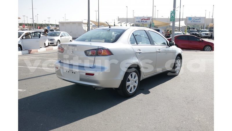 Big with watermark mitsubishi lancer estuaire import dubai 4810