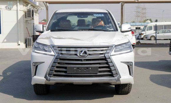 Acheter Import Voiture Lexus LX Blanc à Import - Dubai, Estuaire Acheter Import Voiture Lexus LX Blanc à Import - Dubai, Estuaire