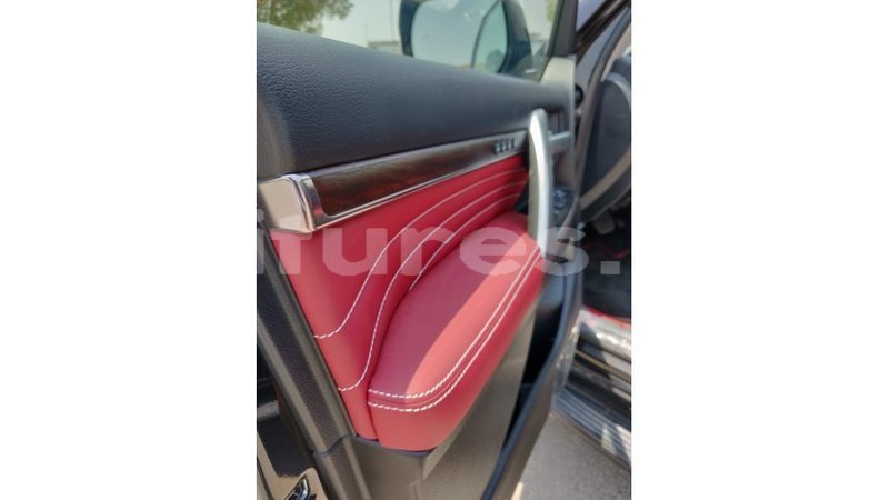 Big with watermark toyota land cruiser estuaire import dubai 4813