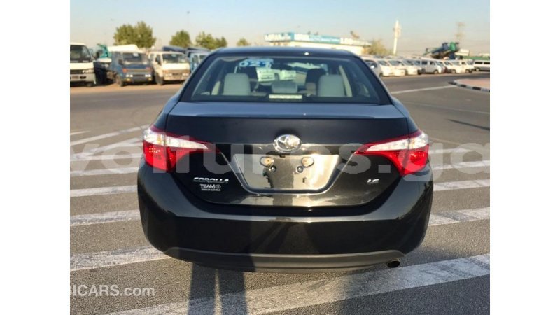 Big with watermark toyota corolla estuaire import dubai 4815