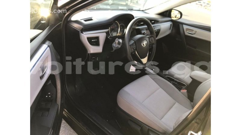 Big with watermark toyota corolla estuaire import dubai 4815