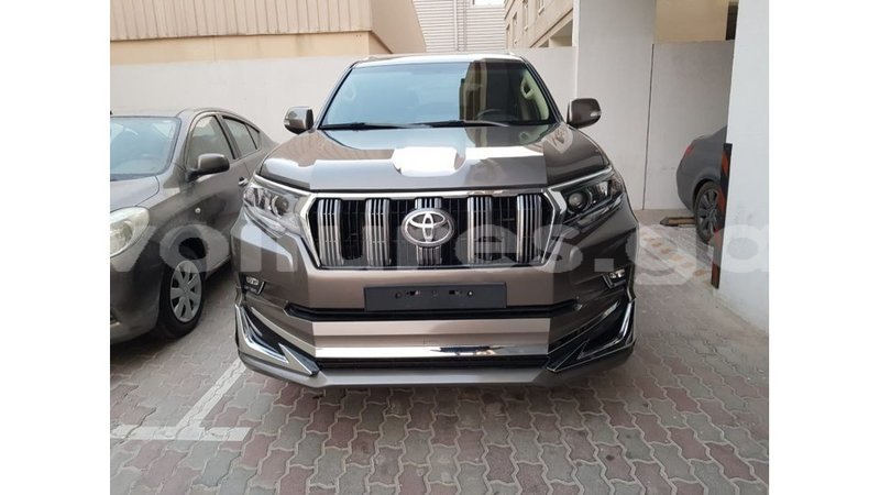 Big with watermark toyota prado estuaire import dubai 4825