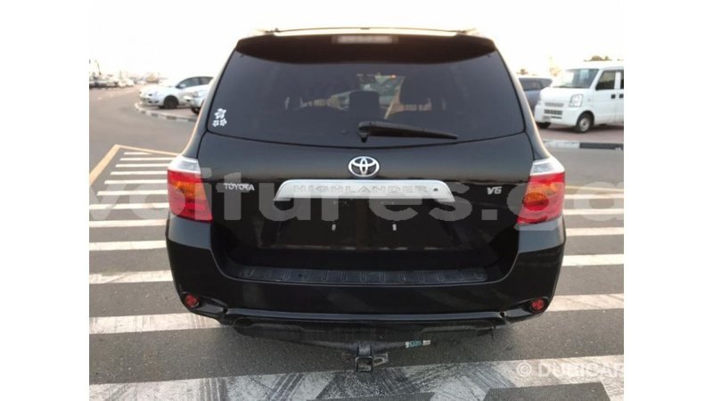 Big with watermark toyota highlander estuaire import dubai 4826