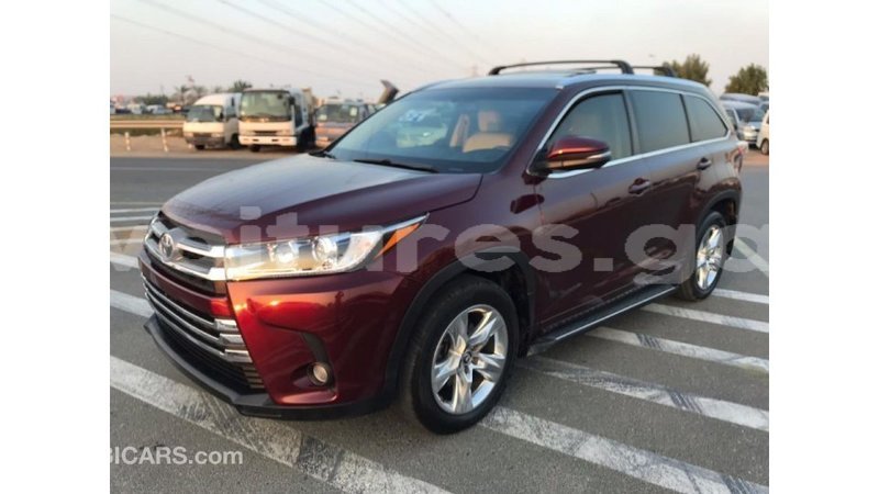 Big with watermark toyota highlander estuaire import dubai 4827