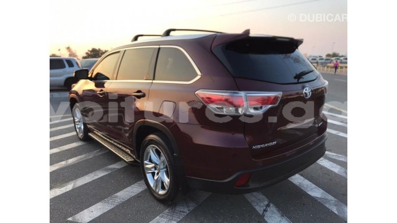 Big with watermark toyota highlander estuaire import dubai 4827