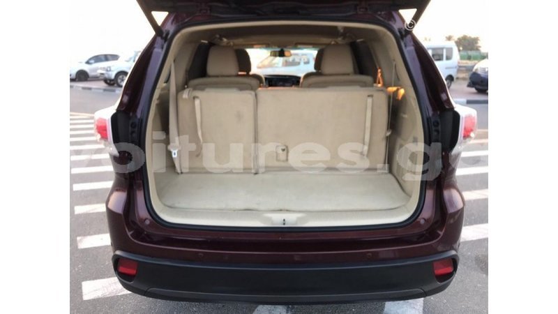 Big with watermark toyota highlander estuaire import dubai 4827