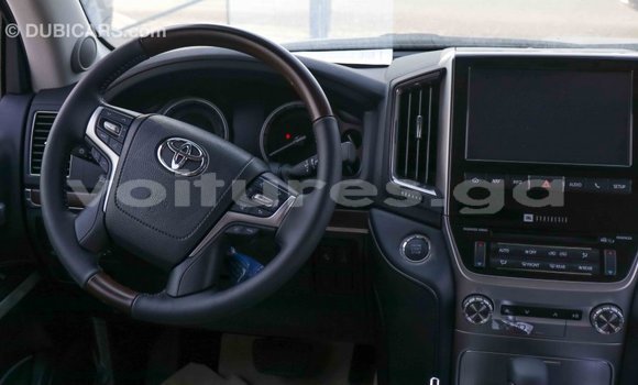 Acheter Import Voiture Toyota Land Cruiser Noir à Import - Dubai, Estuaire Acheter Import Voiture Toyota Land Cruiser Noir à Import - Dubai, Estuaire