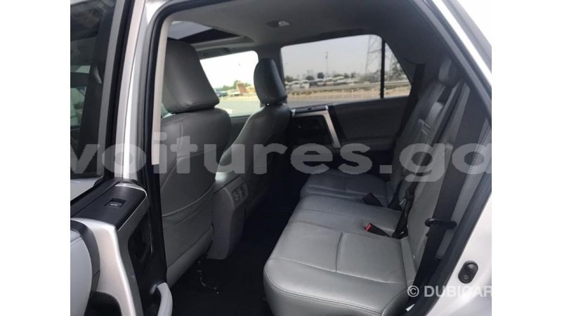 Big with watermark toyota hiace estuaire import dubai 4830