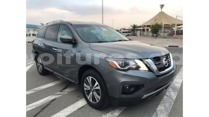 Big with watermark nissan pathfinder estuaire import dubai 4831