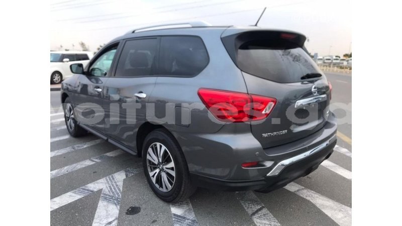 Big with watermark nissan pathfinder estuaire import dubai 4831