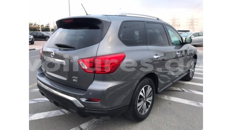 Big with watermark nissan pathfinder estuaire import dubai 4831