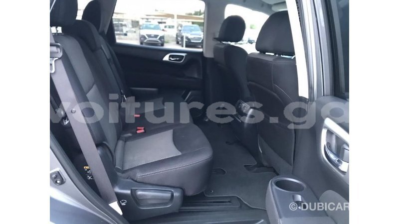 Big with watermark nissan pathfinder estuaire import dubai 4831