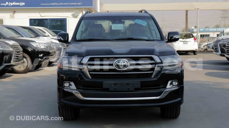 Big with watermark toyota land cruiser estuaire import dubai 4832