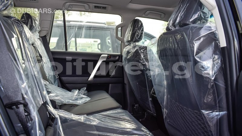 Big with watermark toyota prado estuaire import dubai 4833