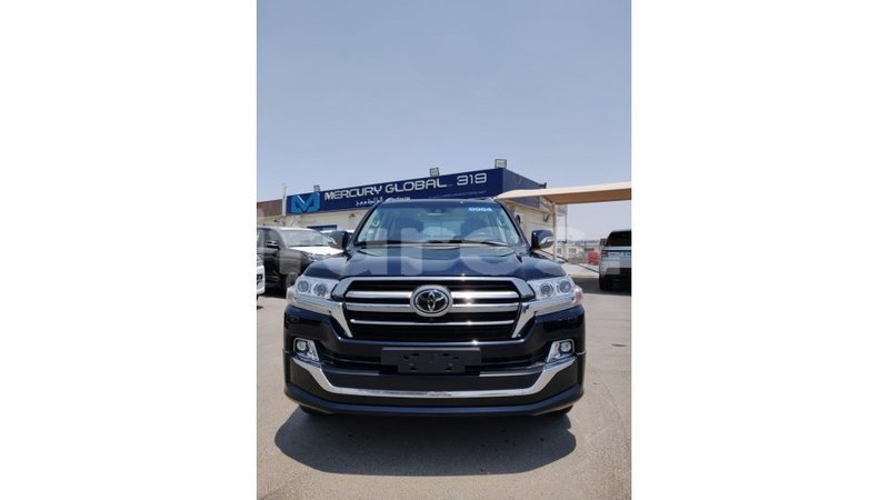 Big with watermark toyota land cruiser estuaire import dubai 4835