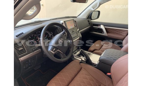 Acheter Import Voiture Toyota Land Cruiser Noir à Import - Dubai, Estuaire Acheter Import Voiture Toyota Land Cruiser Noir à Import - Dubai, Estuaire