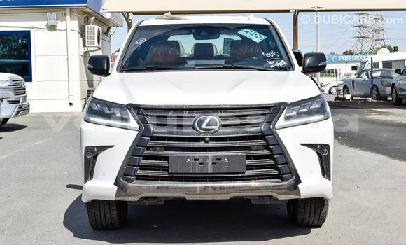Acheter Import Voiture Lexus LX Blanc à Import - Dubai, Estuaire Acheter Import Voiture Lexus LX Blanc à Import - Dubai, Estuaire