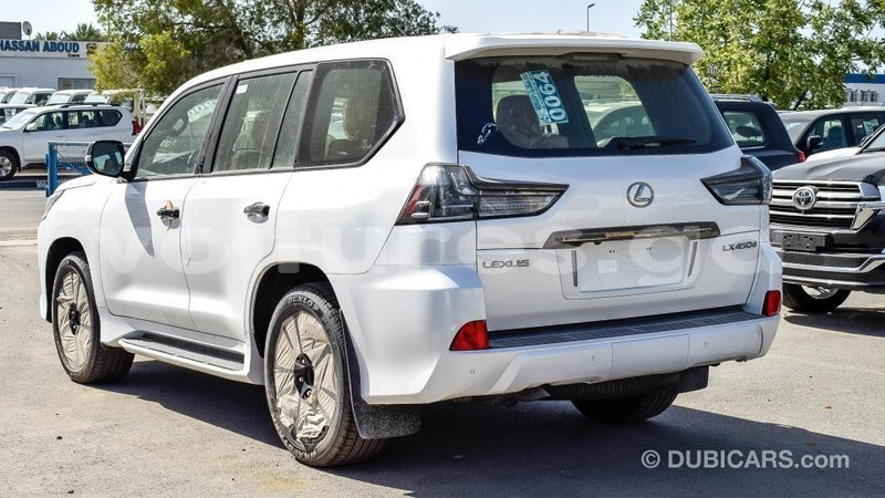 Big with watermark lexus lx estuaire import dubai 4838