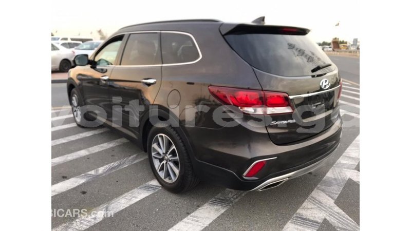 Big with watermark hyundai santa fe estuaire import dubai 4849