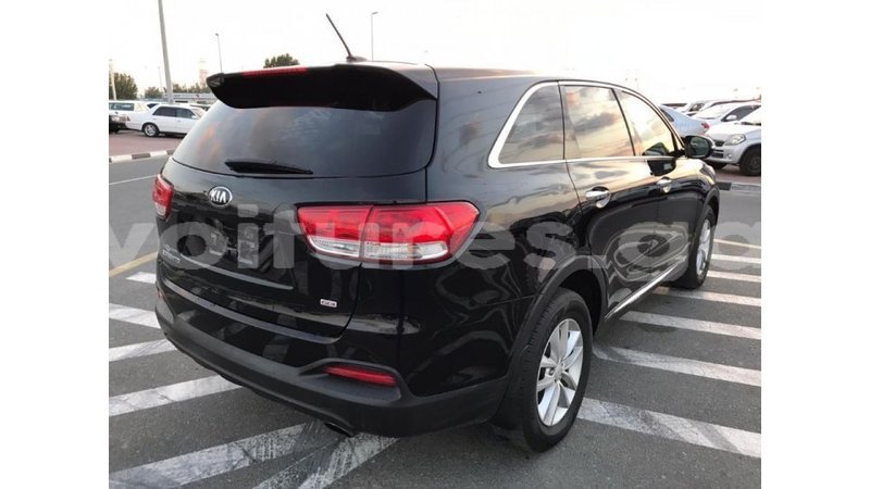 Big with watermark kia sorento estuaire import dubai 4851