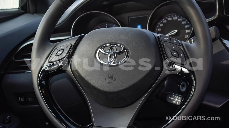 Big with watermark toyota c hr estuaire import dubai 4852