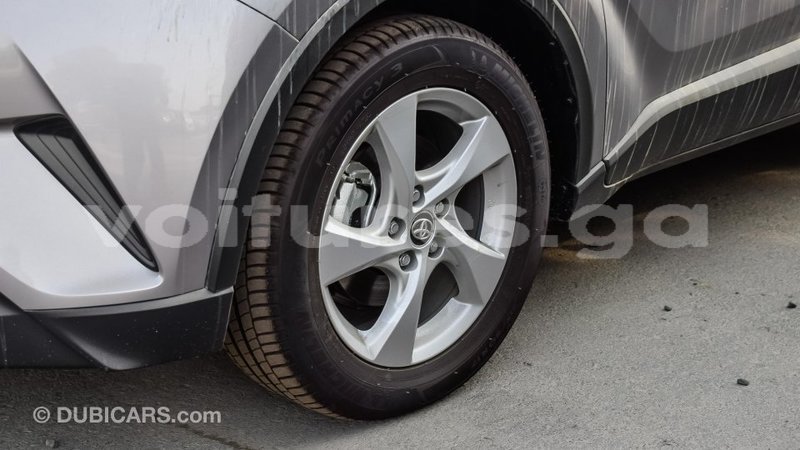 Big with watermark toyota c hr estuaire import dubai 4852