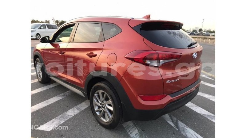 Big with watermark hyundai tucson estuaire import dubai 4853