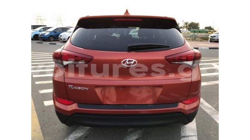 Big with watermark hyundai tucson estuaire import dubai 4853