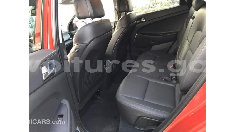 Big with watermark hyundai tucson estuaire import dubai 4853