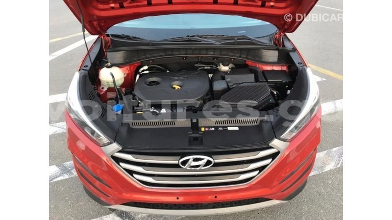 Big with watermark hyundai tucson estuaire import dubai 4853