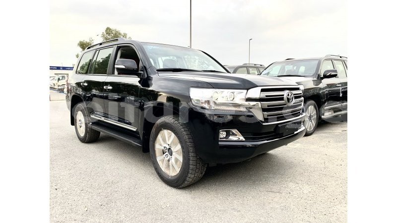 Big with watermark toyota land cruiser estuaire import dubai 4858