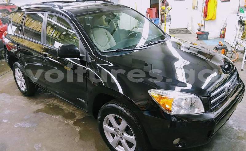 Big with watermark toyota rav4 estuaire libreville 4860