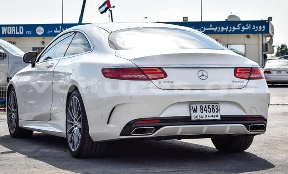 Sayi Na hannu Mercedes-Benz S–Class White Mota in Libreville a estuary Sayi Na hannu Mercedes-Benz S–Class White Mota in Libreville a estuary