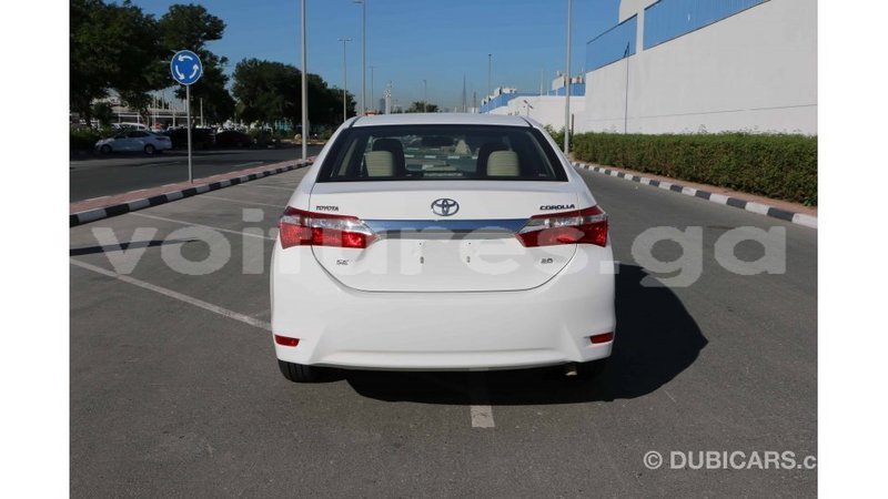 Big with watermark toyota corolla estuaire import dubai 4866