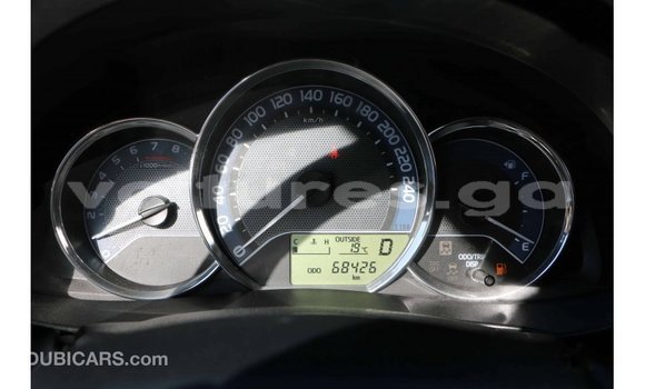 Acheter Import Voiture Toyota Corolla Blanc à Import - Dubai, Estuaire Acheter Import Voiture Toyota Corolla Blanc à Import - Dubai, Estuaire