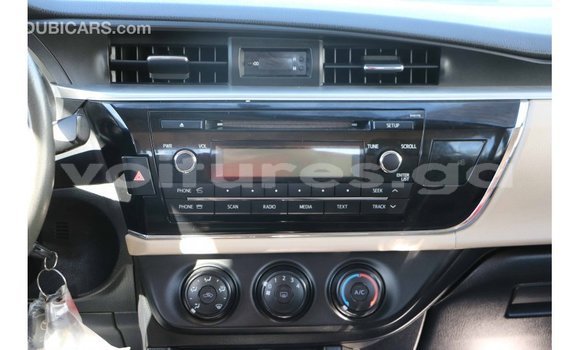 Acheter Import Voiture Toyota Corolla Blanc à Import - Dubai, Estuaire Acheter Import Voiture Toyota Corolla Blanc à Import - Dubai, Estuaire