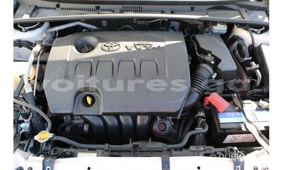 Acheter Import Voiture Toyota Corolla Blanc à Import - Dubai, Estuaire Acheter Import Voiture Toyota Corolla Blanc à Import - Dubai, Estuaire