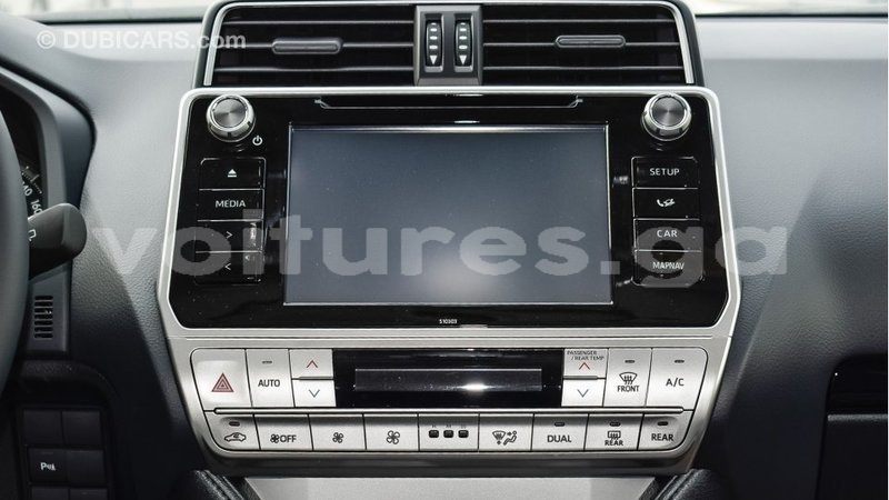 Big with watermark toyota land cruiser estuaire import dubai 4868